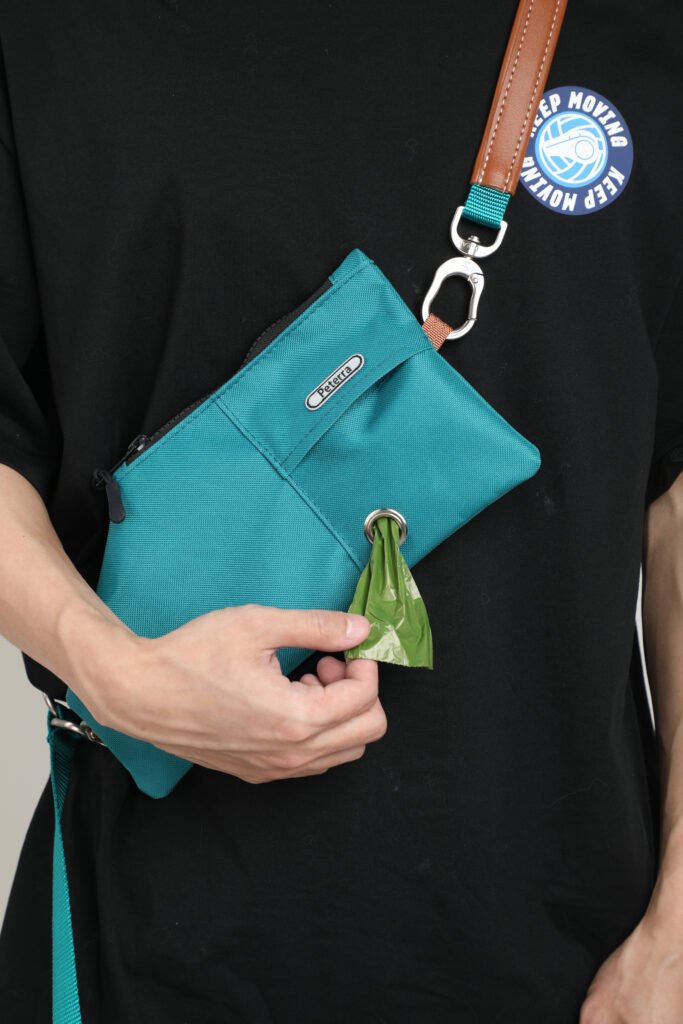 09111cd6-34c9-49a7-a688-b58f067d5cde Travel bag